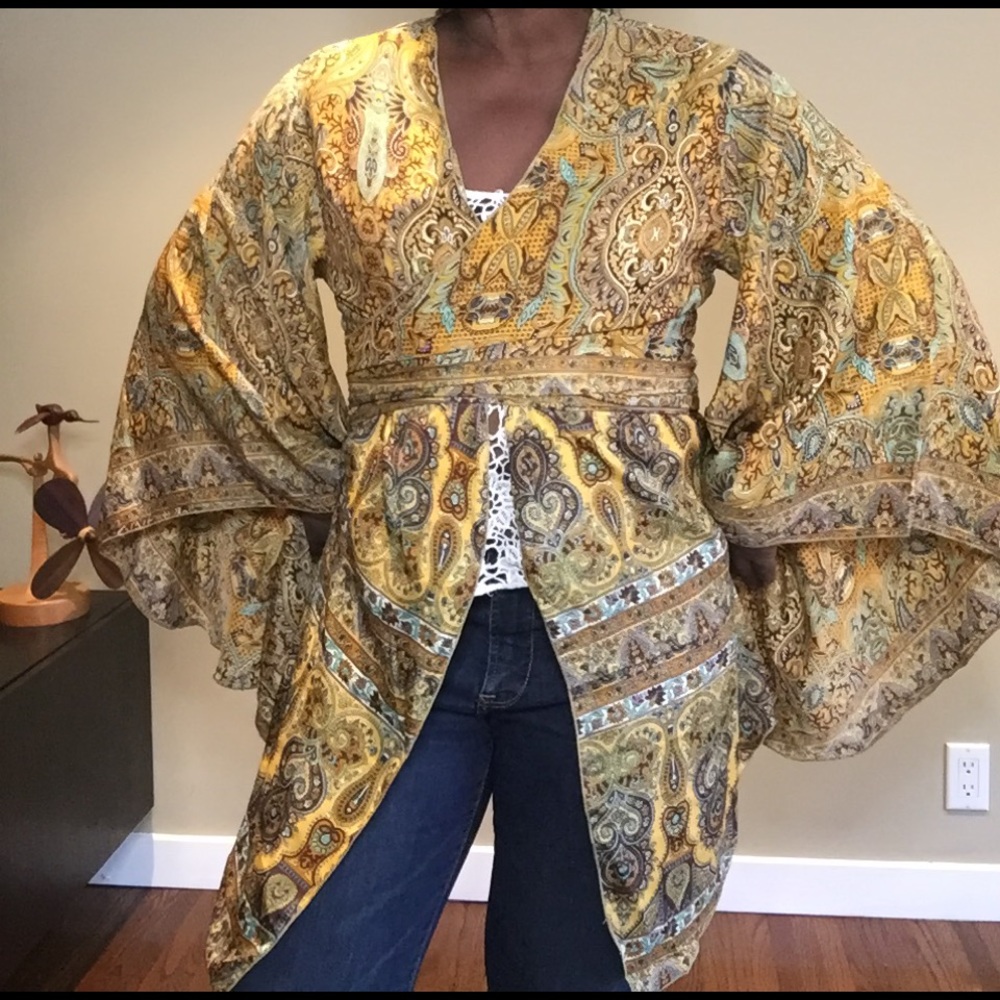 NWT Butterfly Sleeve Kimono Wrap Top
